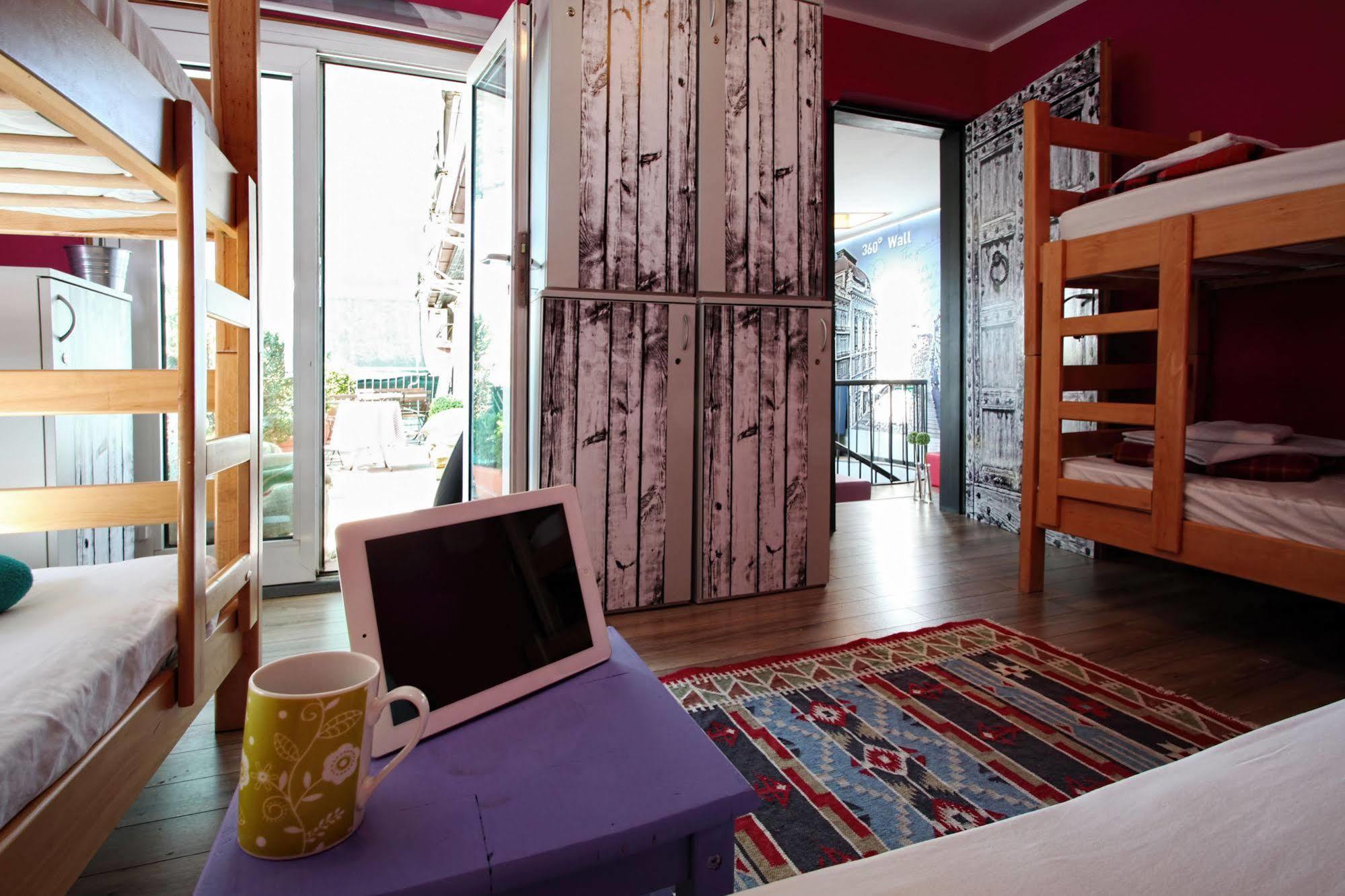 Hostel Bed&Coffee 360° Beograd Ngoại thất bức ảnh