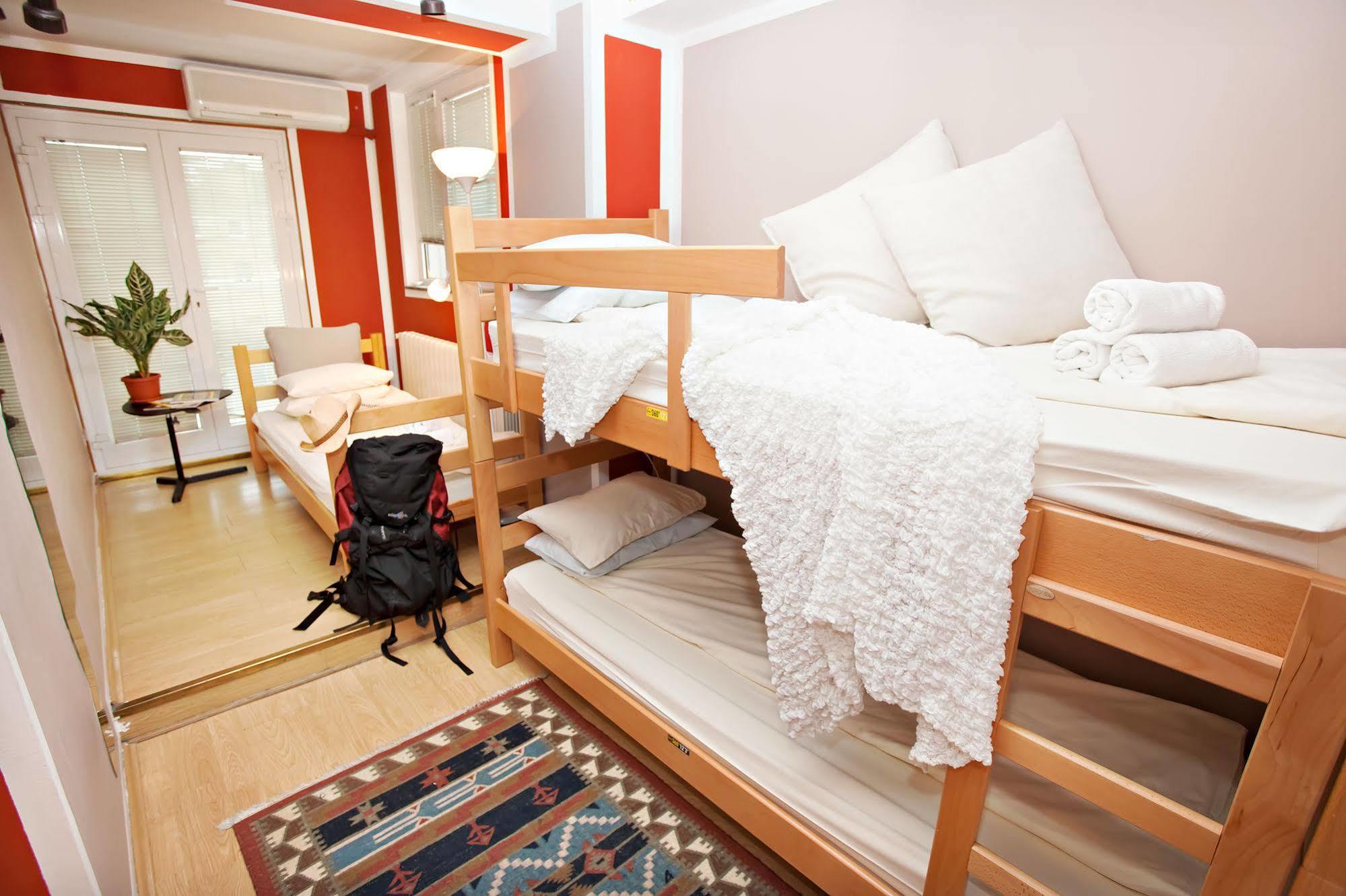 Hostel Bed&Coffee 360° Beograd Ngoại thất bức ảnh